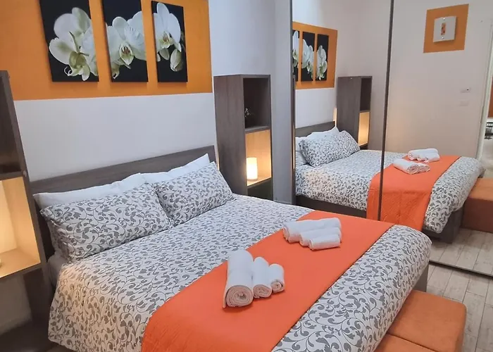 Secret Terrace Downtown Loft, Rooftop Terrace, 2 Bedrooms, Ac * بولونيا