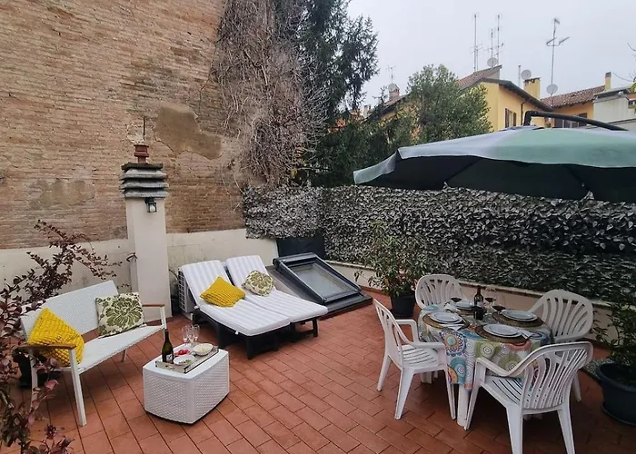 Secret Terrace Downtown Loft, Rooftop Terrace, 2 Bedrooms, Ac شقة *