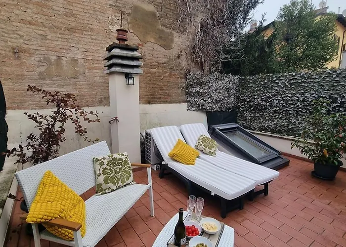 Secret Terrace Downtown Loft, Rooftop Terrace, 2 Bedrooms, Ac * بولونيا